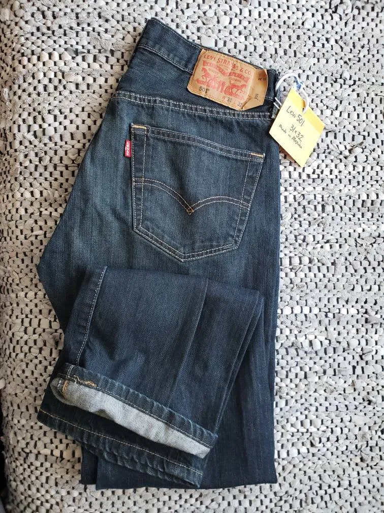 Levi's 501 - 31"x32" red tab, SOLD
